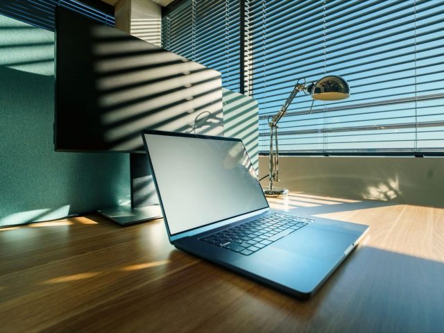 OceanWP ou Hello Elementor : quel thème choisir