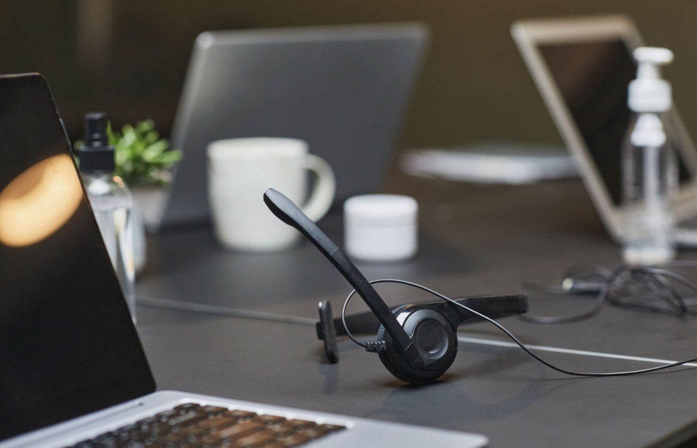 Live chat tools for small websites compared